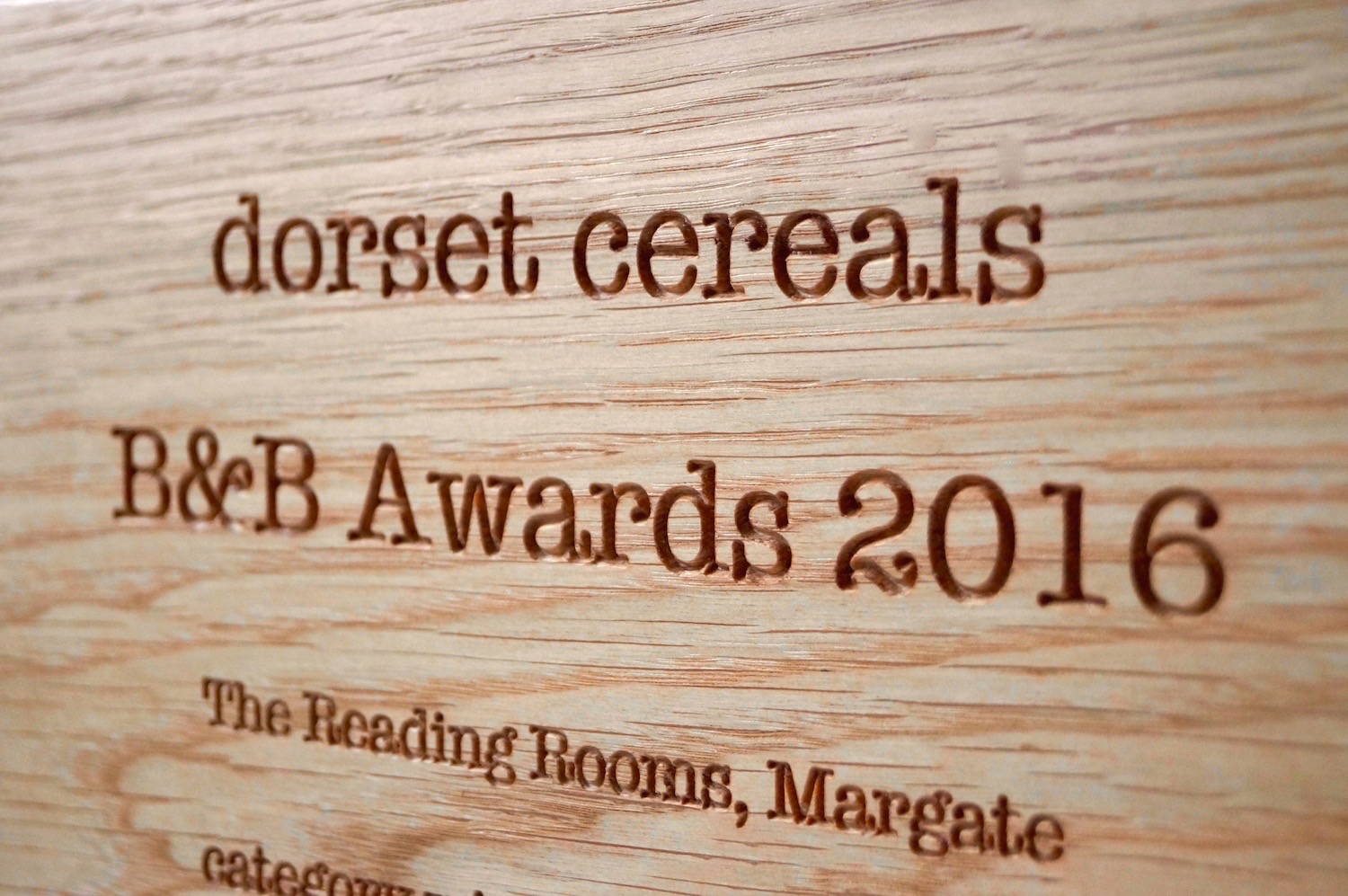 engraved-oak-awards-dorset-cereals-makemesomethingspecial.com