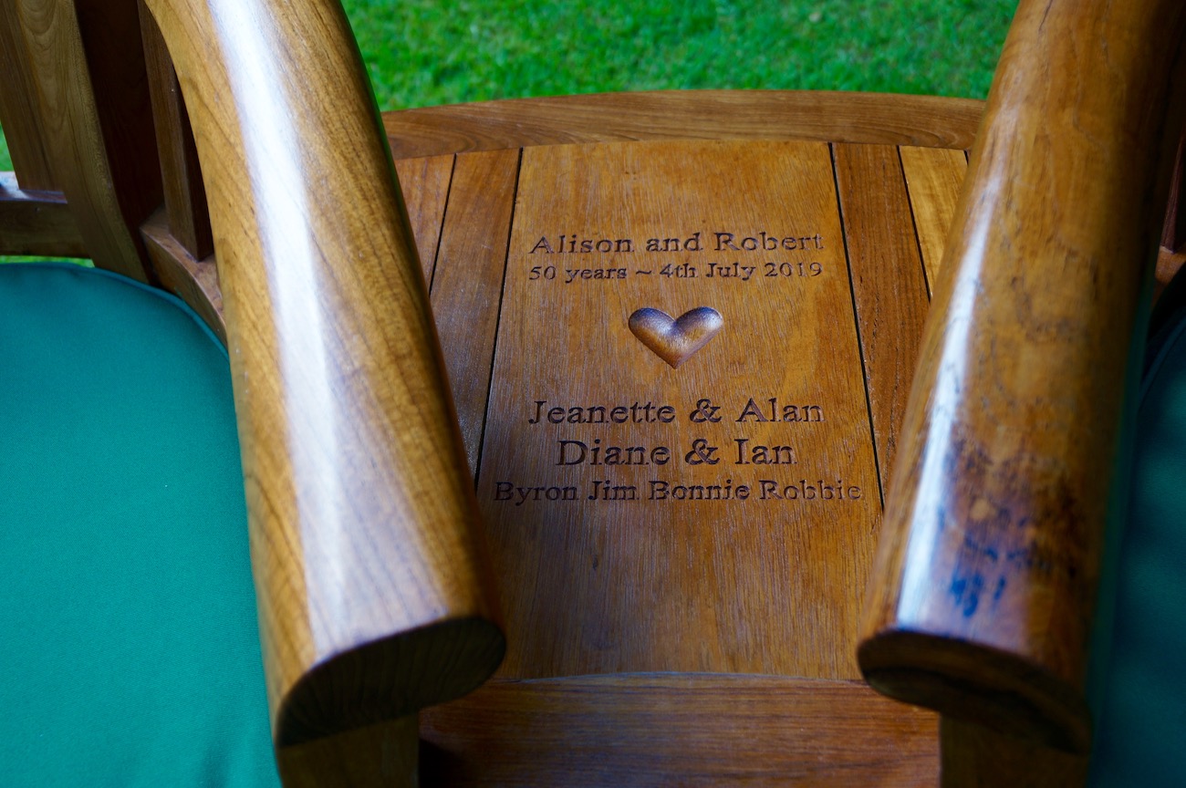 engraved-couples-bench-makemesomethingspecial.com