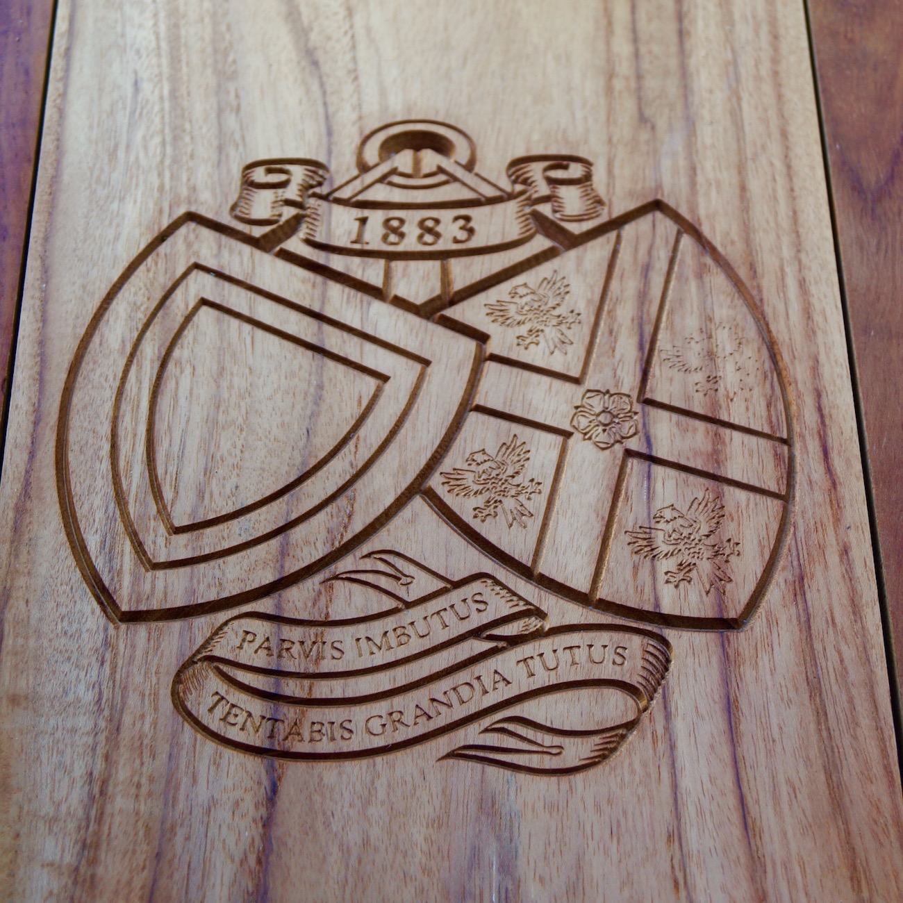 engraved-leavers-gifts-makemesomethingspecial.com