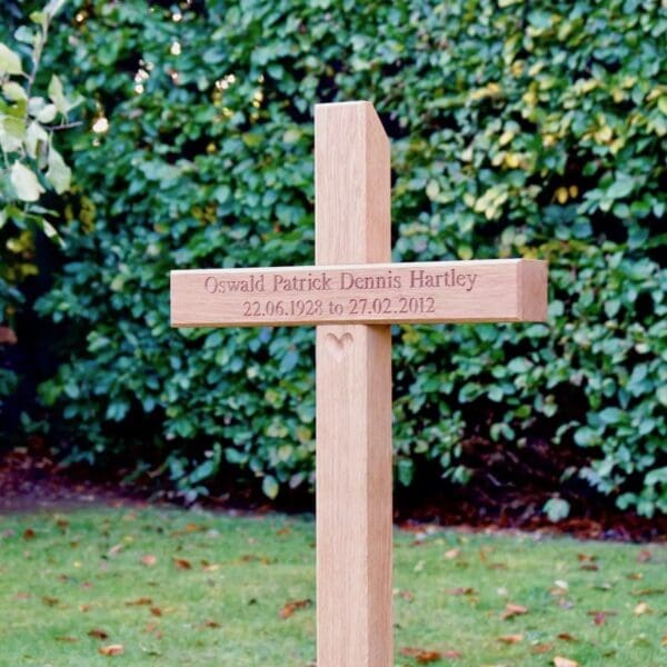 personalised-wooden-memorial-cross