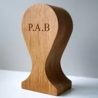 personalised-wooden-head-phones-stand-uk-makemesomethingspecial.com