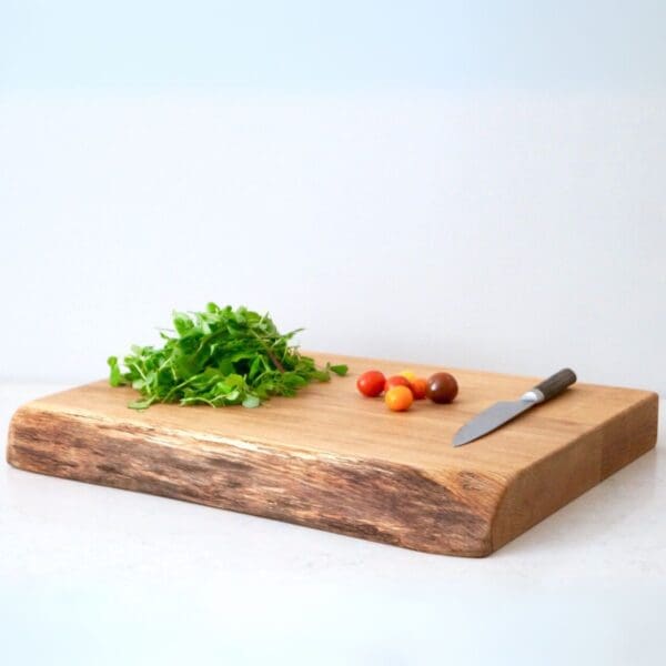 personalised-bespoke-handmade-oak-live-edge-chopping-board