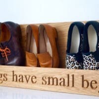 engravd-oak-shoe-rack-makemesomethingspecial.com
