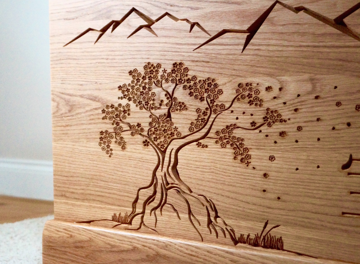 engraved-cherry-blossom-tree-in-wood-makemesomethingspeical.com
