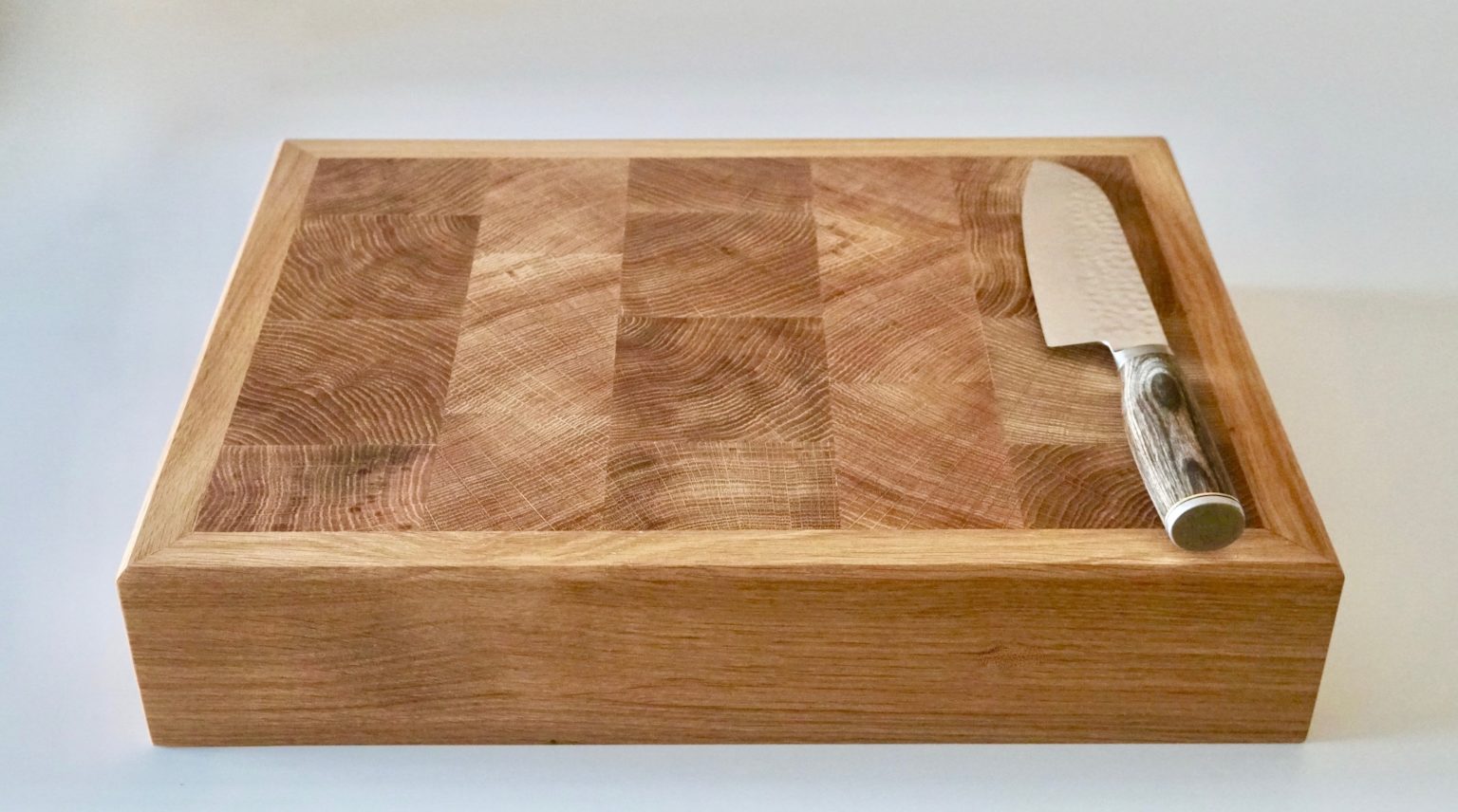 frames-oak-end-grain-chopping-board