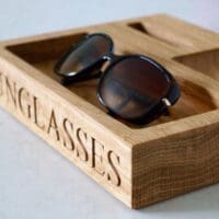 personalised-oak-sunglasses-tray-makemesomethingspecial.com