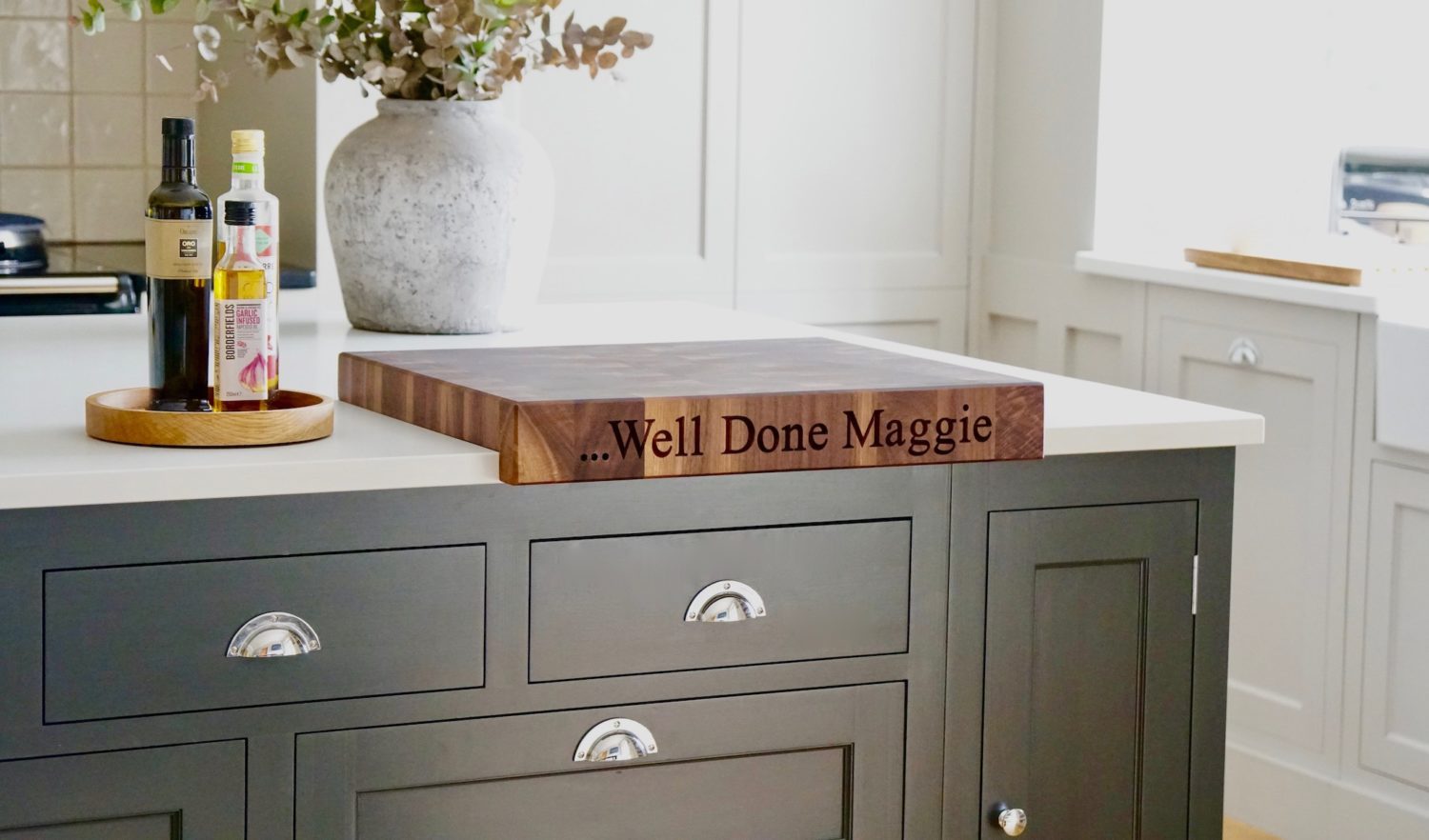 personalised-wooden-end-grain-chopping-boards-uk