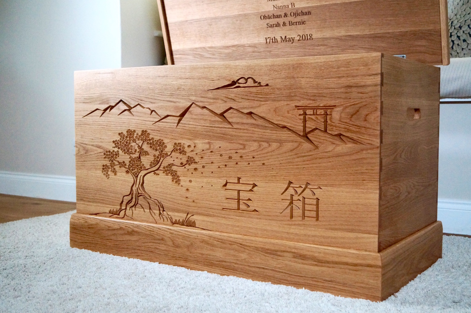 personalised-wooden-toy-chests-uk-makemesomethingspecial.com