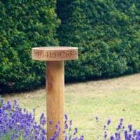 oak-bird-feeder-table-uk-makemesomethingspecial.com