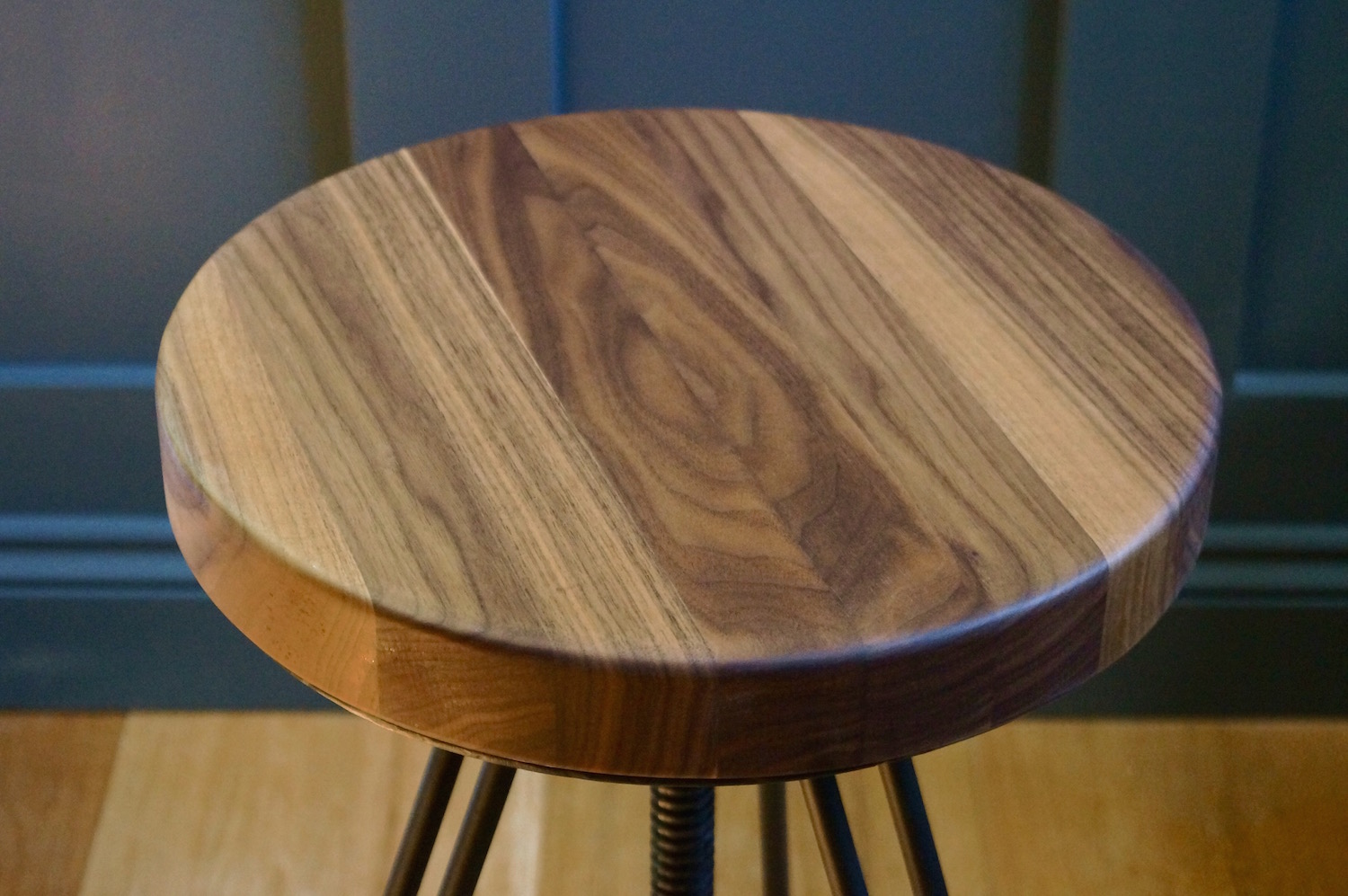 metal-stool-wooden-seat-makemesomethingspecial.com