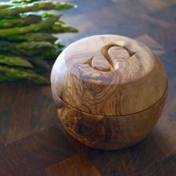 personalised-wooden-olive-salt-pinch-bowl