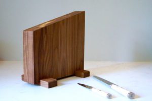 dark-wood-magnetic-knife-rack-makemesomethingspecial.com