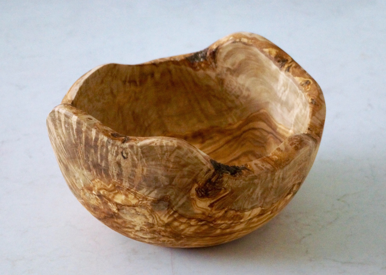 hugre-wooden-fruit-bowl-makemesomethingspecial.com