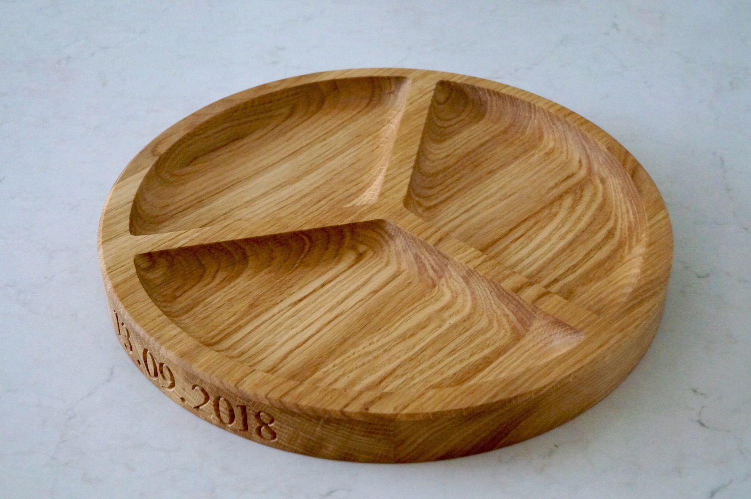 unique-oak-fruiut-bowl-makemesomethingspecial.com