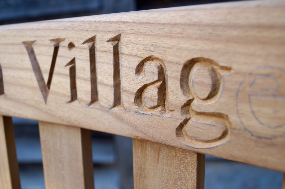 engraved-benches-uk-hand-engraving-makemesomethingspecial.com