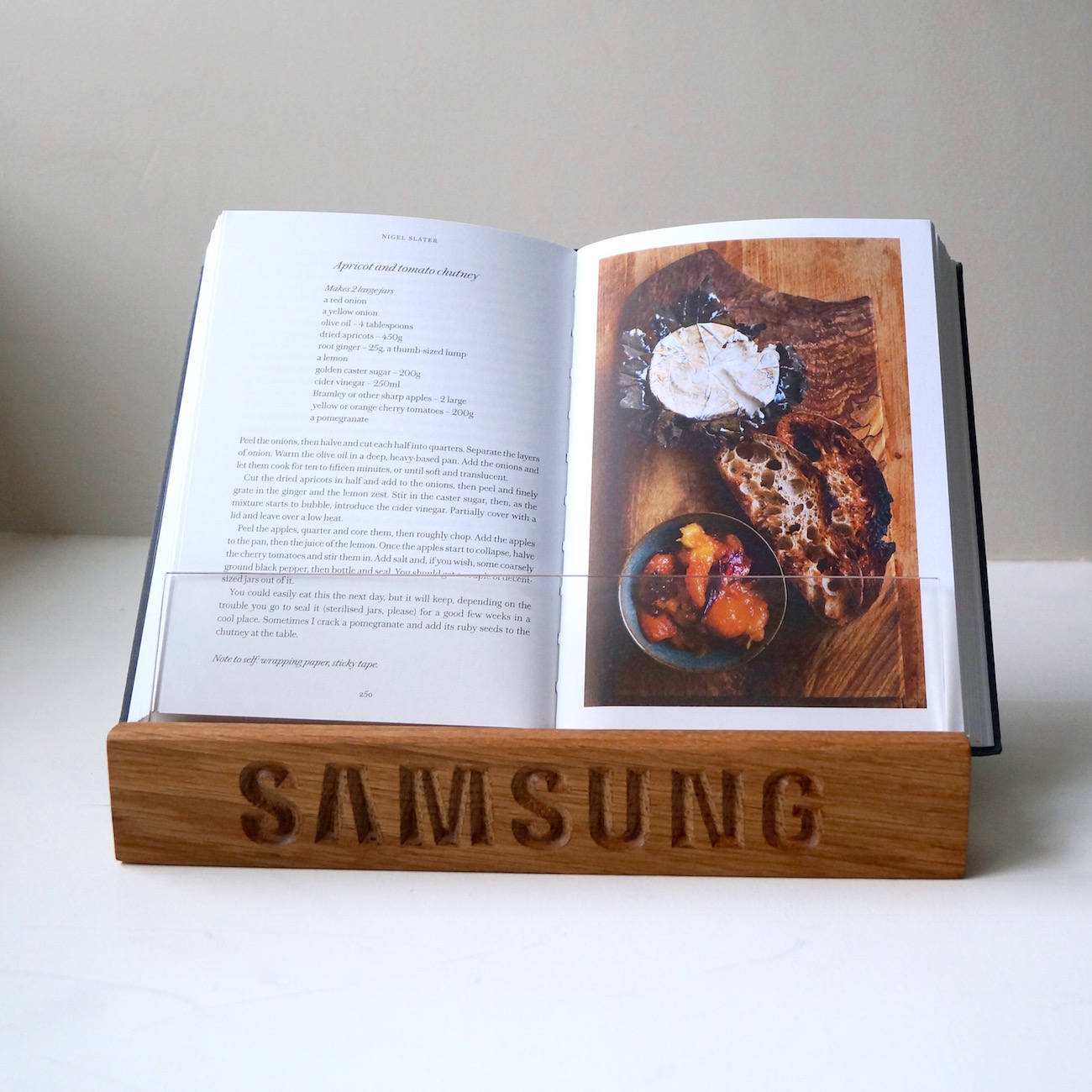 personalised-corporate-wooden-gifts-samsung-makemesomethingspecial.com