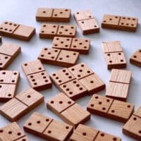 handmade-wooden-dominos-uk-makemesomethingspecial.com