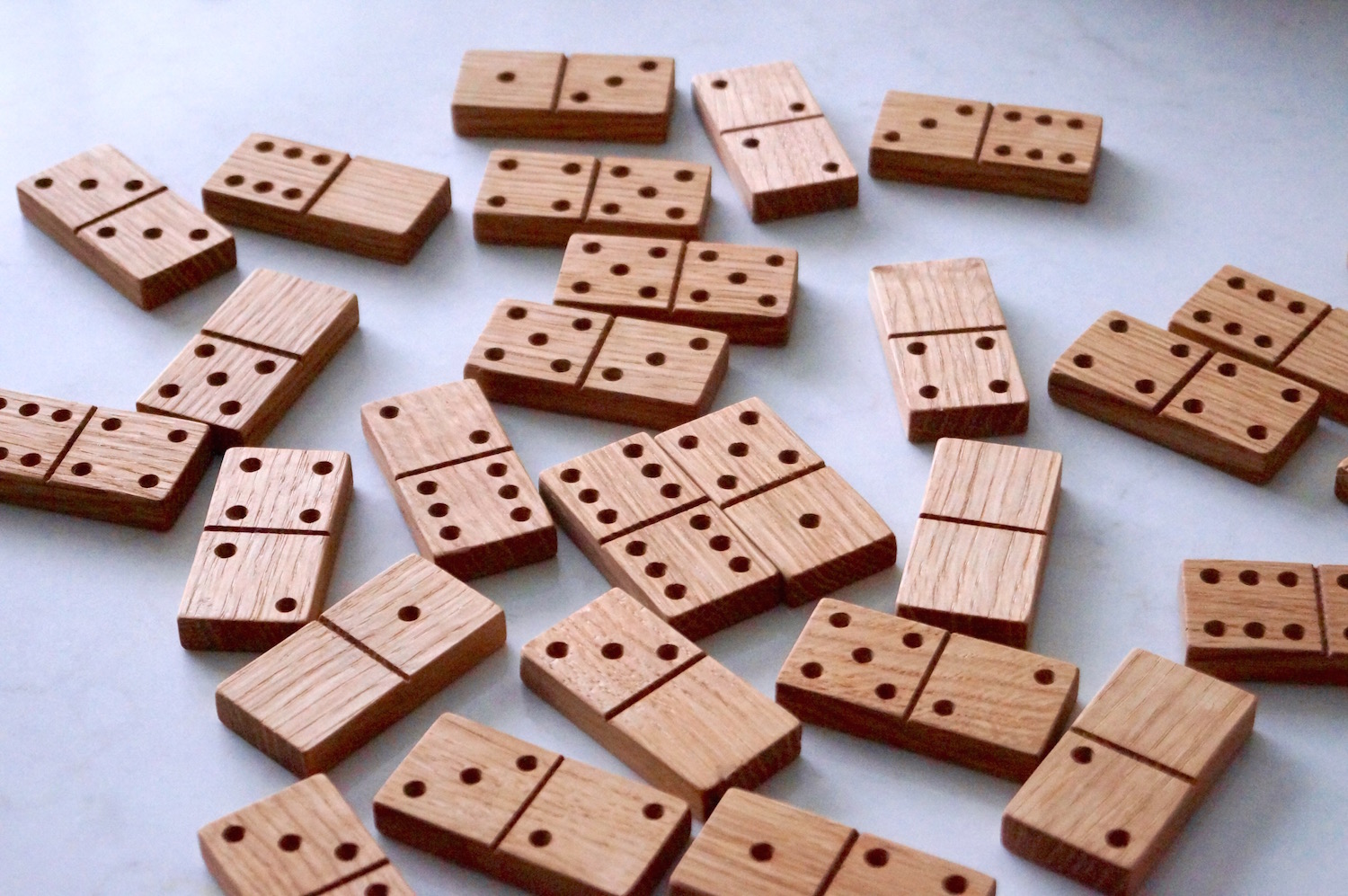 handmade-wooden-dominos-uk-makemesomethingspecial.com