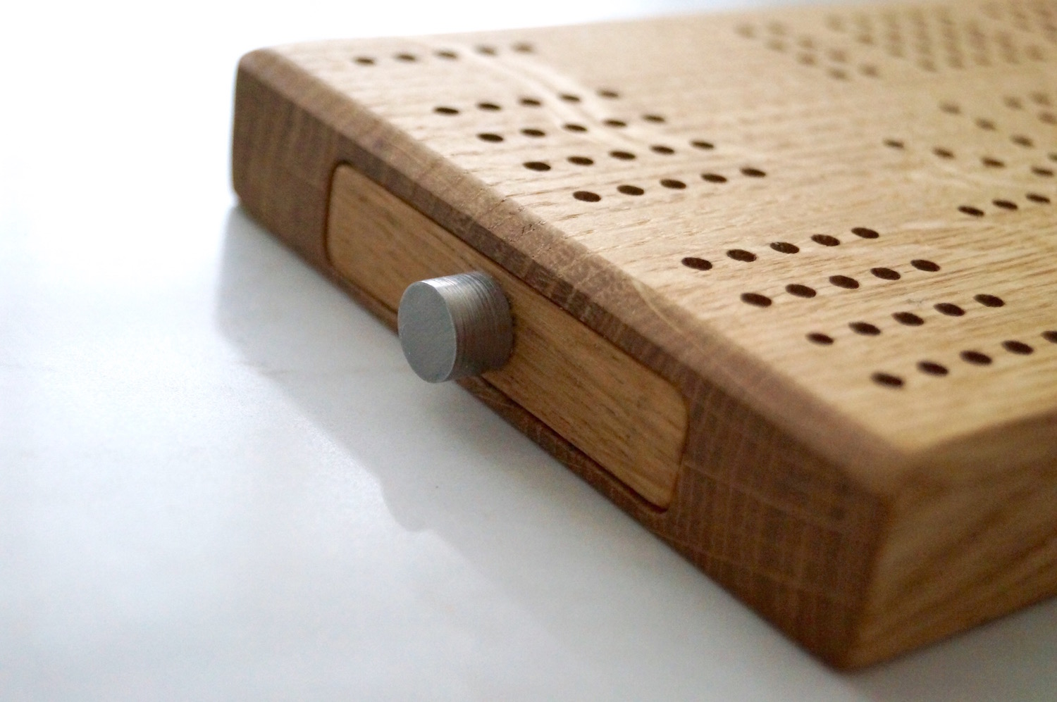 wooden-cribbage-board-game-makemesomethingspecial.com
