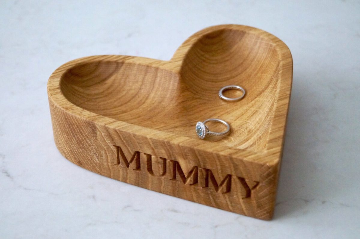 personalised-wooden-heart-shaped-bowl-makemesomethingspecial.com