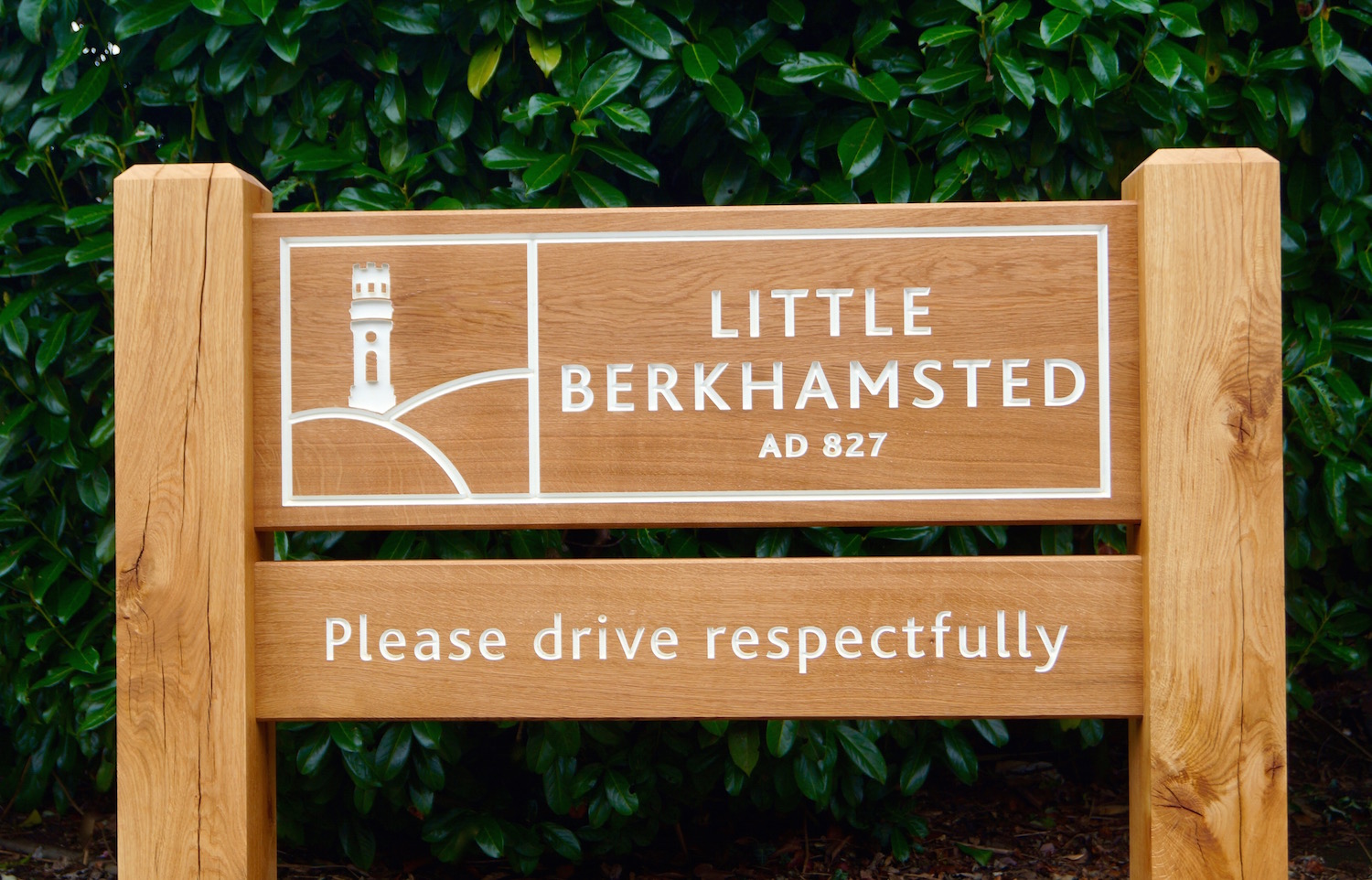 little-berkhamsted-vilage-oak-signs-makemesomethingspecial.com