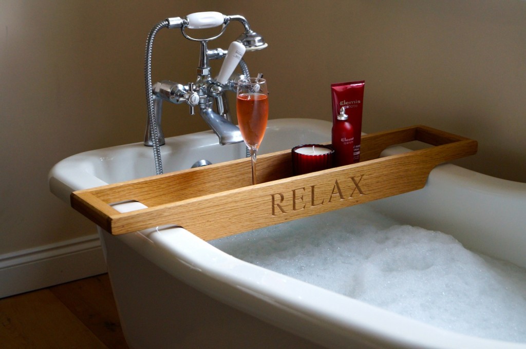 Engraved Wooden Bath Rack - Relax