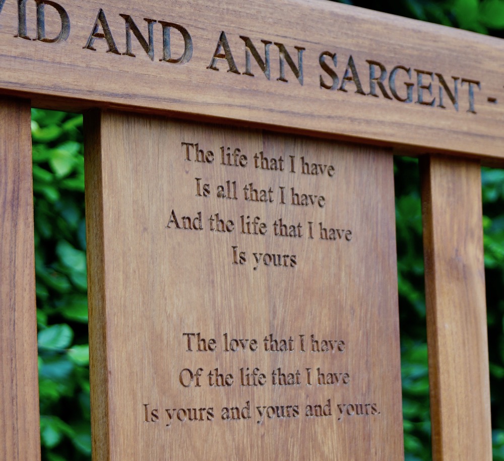 personalised-plaque-bench-makemesomethingspecial.com