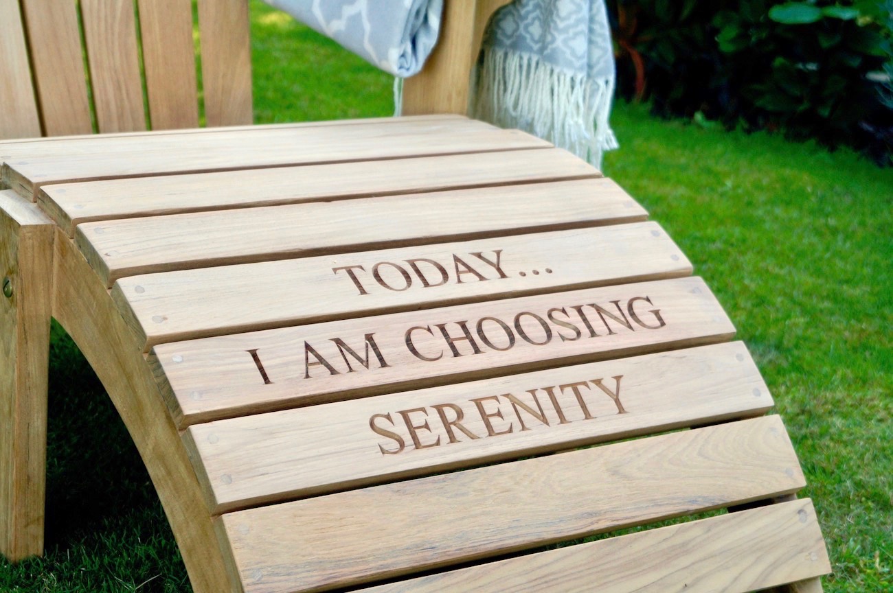 engraved-wooden-lounger-chair-makemesomethingspecial.com