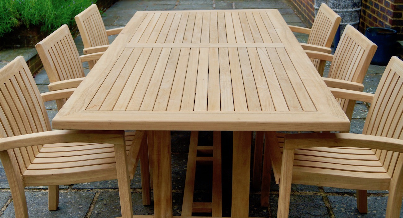 teak-outdoor-dining-table-makemesomethingspecial.com