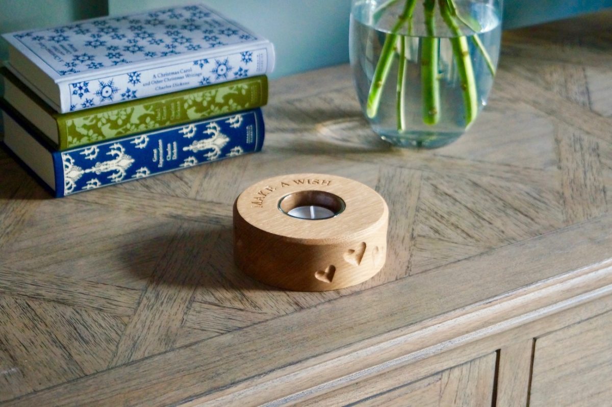 circular-oak-candle-holder-stand-uk