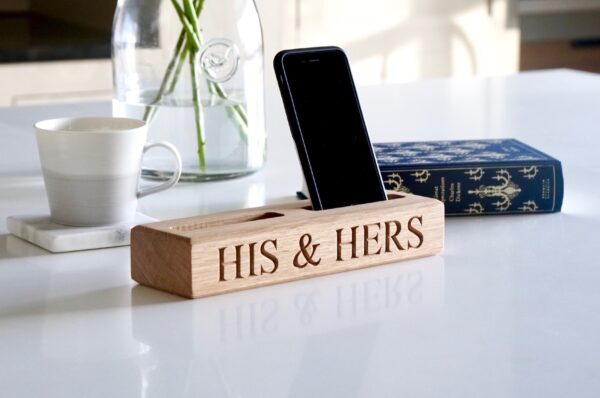 engraved-oak-phone-holders-uk