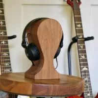 handmade-walnut-headphone-stands