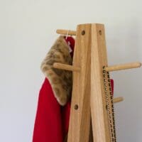 bespoke-oak-coat-stand