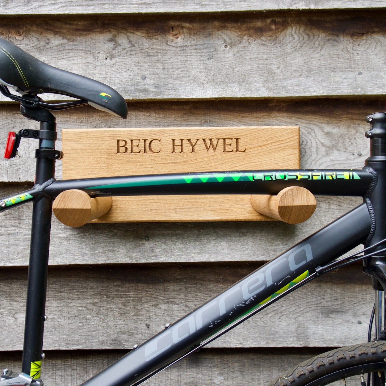 engravd-oak-wall-mounted-bike-holder