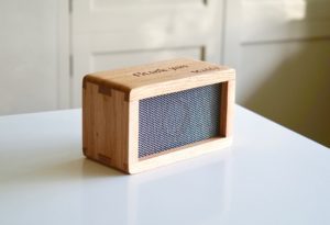 engraved-oak-bluetooth-speaker-uk