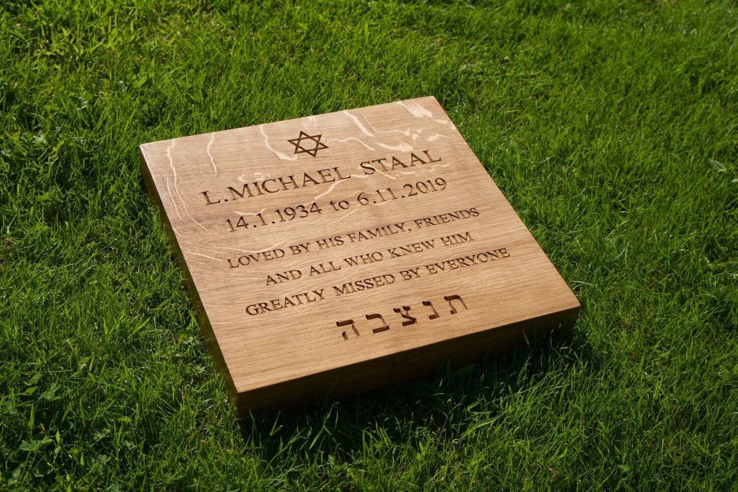 green-burial-engraved-oak-memorial-plaque