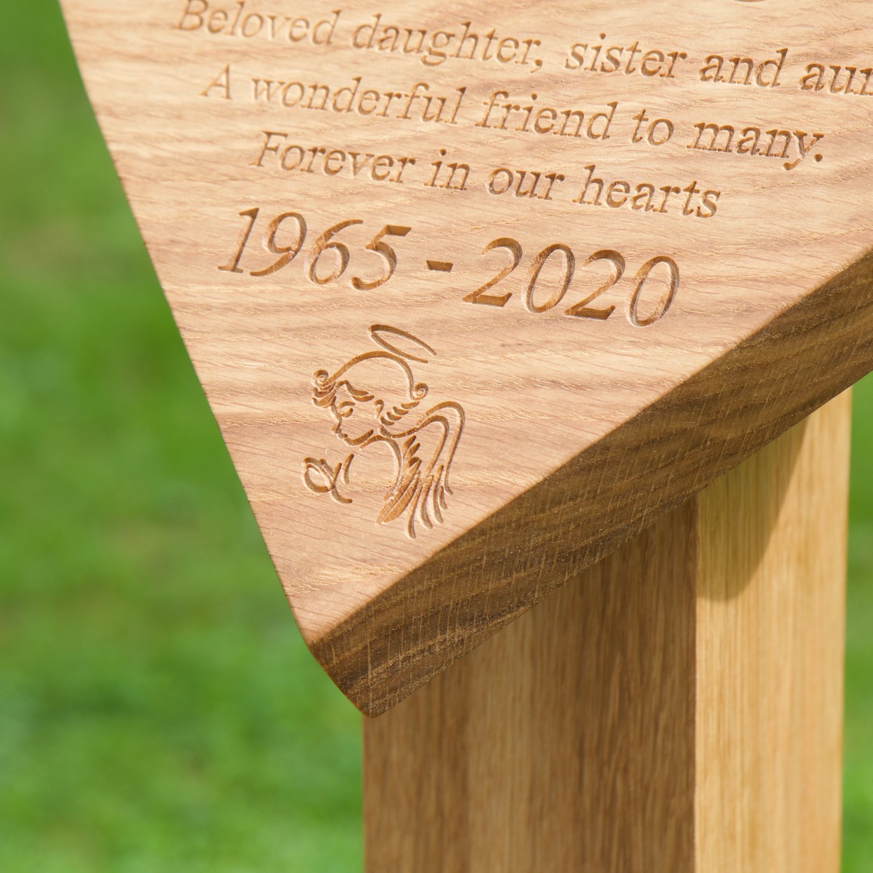 personalised-heart-shaped-oak-memorial-plaque