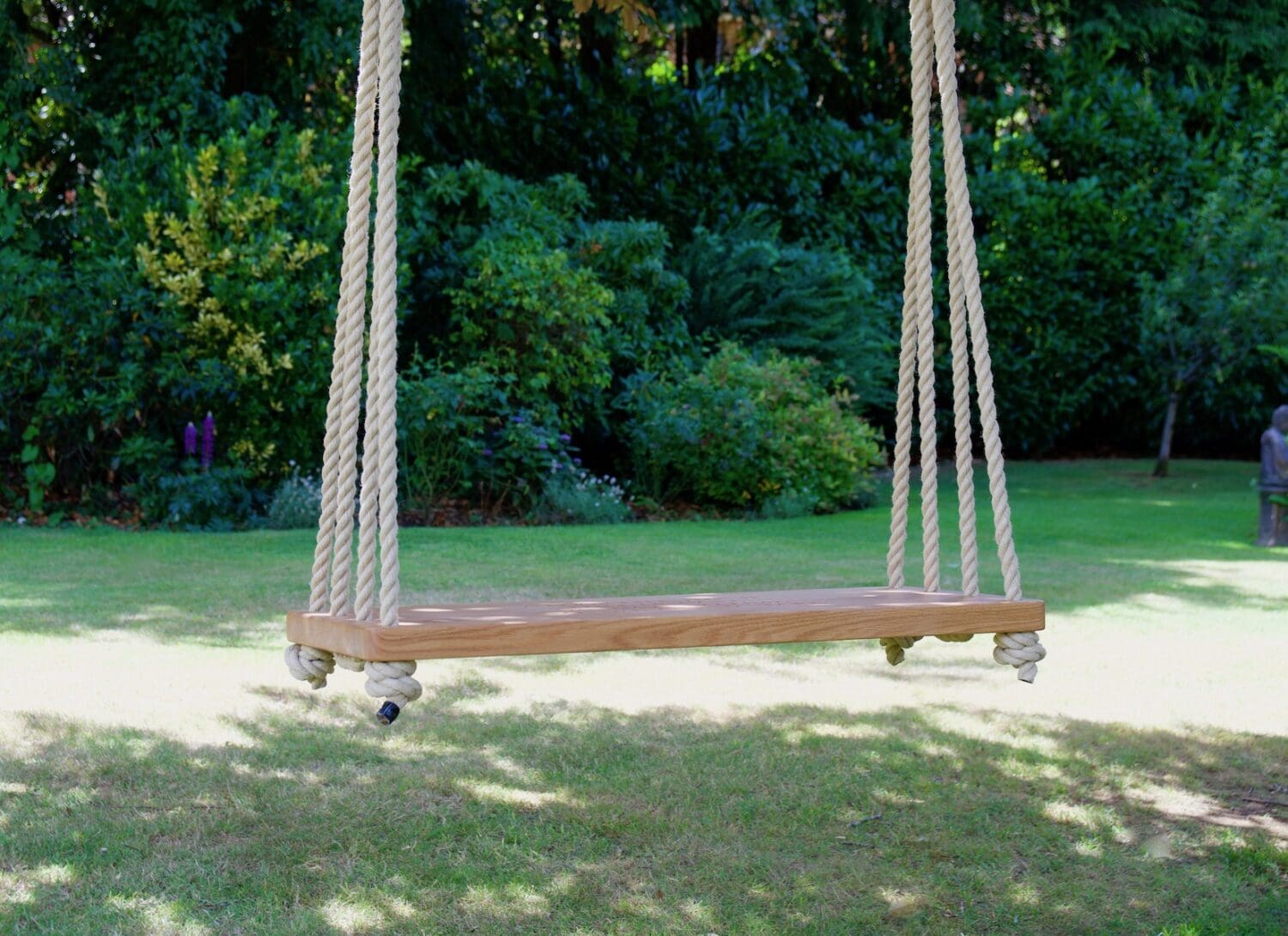 engraved-oak-large-lounge-swing