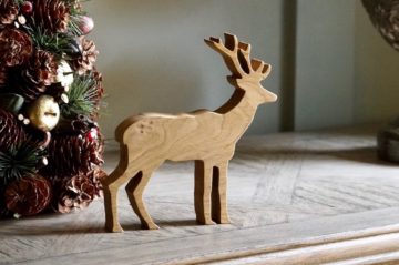 oak-christmas-reindeer