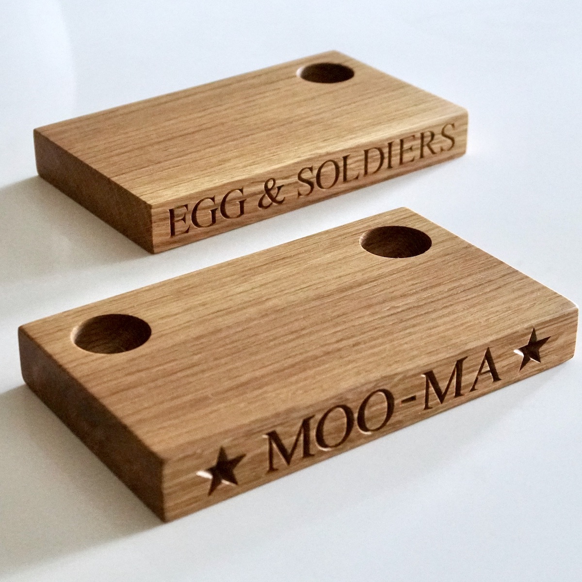 engraved-oak-egg-&-soldiers-board-uk