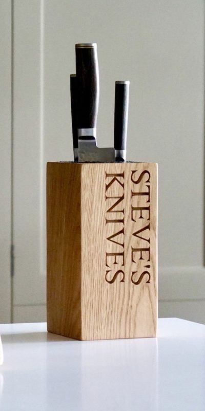 engraved-oak-knife-holder