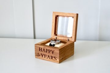 wooden-watch-box-hinged-lid