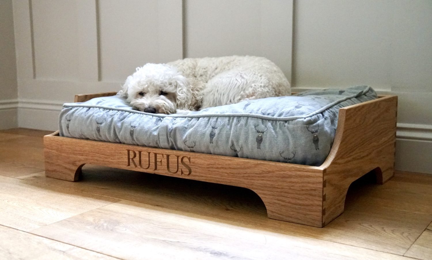 wooden-dog-beds