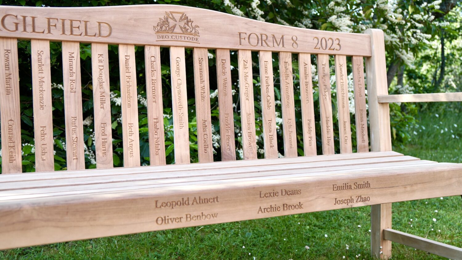 engraved-school-leavers-bench-with-carved-school-logo
