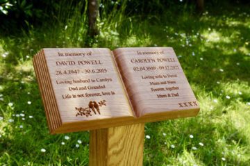 personalised-oak-memorial-book-plaque