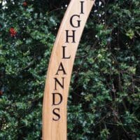 wooden-hockey-stick-shape-signs