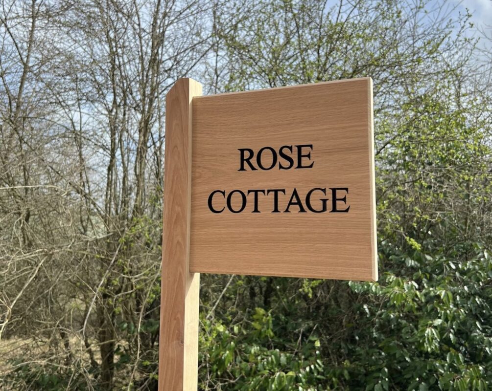 engraved-oak-sign-post