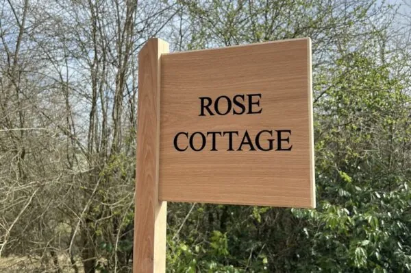 engraved-oak-sign-post