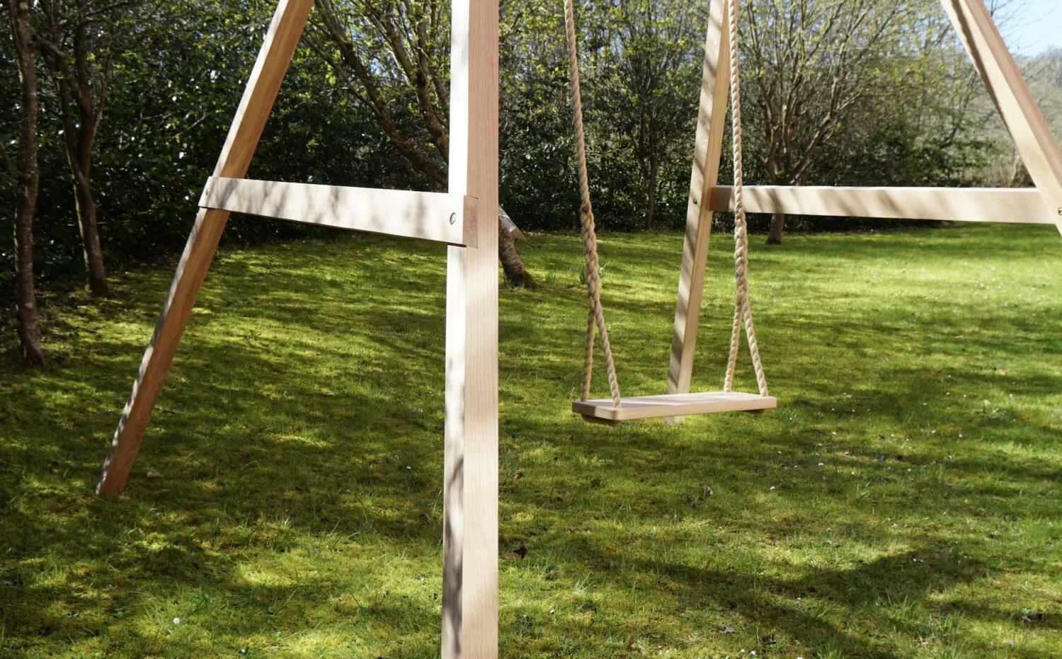 garden-wooden-swing-frame
