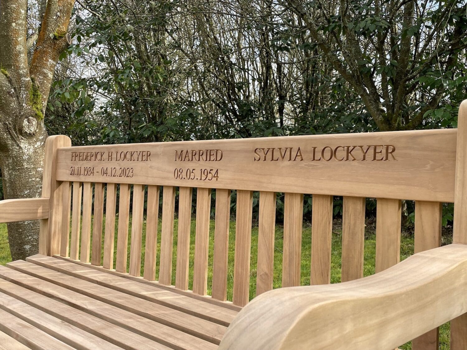 personalised-outdoor-benches